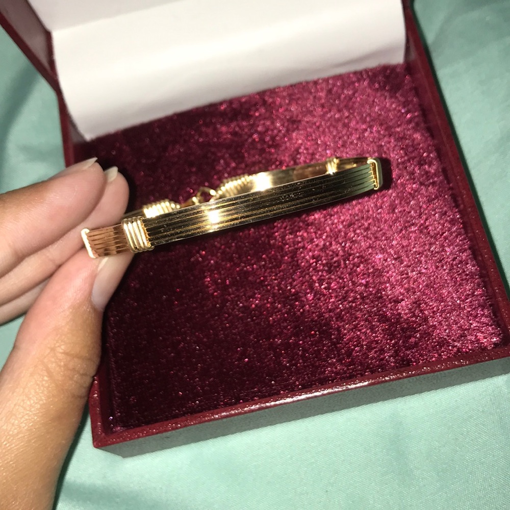 Ronaldo gold bangle